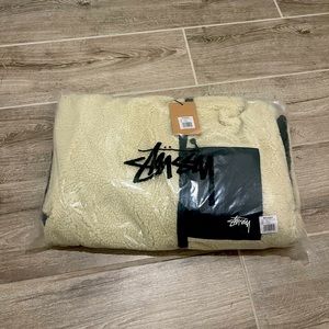 Stussy 8 ball fleece unopened (XL)